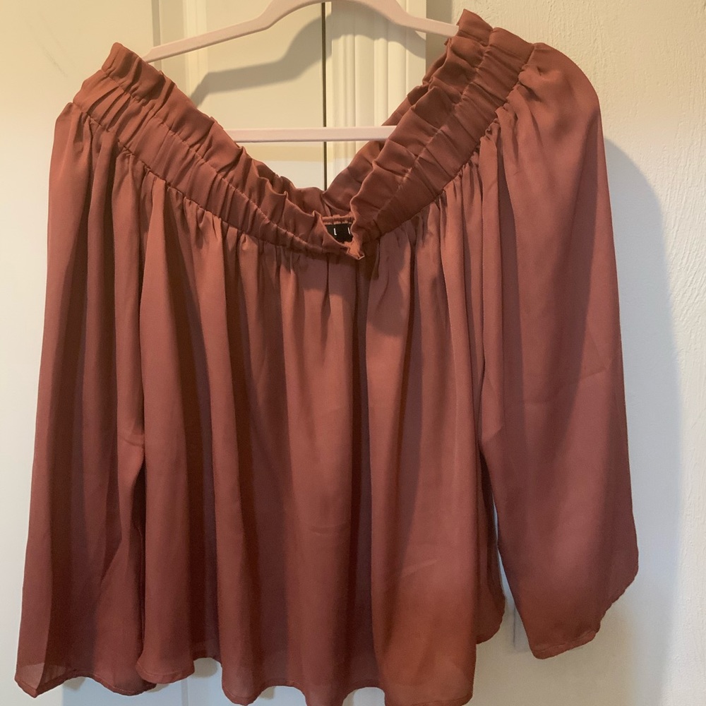 Off shoulder shirt